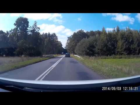 Polskie Drogi- Wariat wyprzedza na skrzyżowaniu i podwójenj ciągłej Szeryf Dróg odc. 13