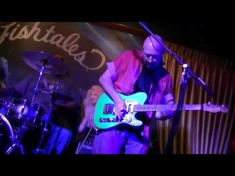 Kilmo And The Killers / Red House / Live at Fishtales