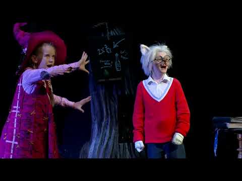 Dolfje Weerwolfje en Foeksia de Miniheks Trailer | Rick Engelkes Producties