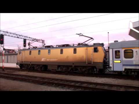 "Złota" EP09-047 rozpoczyna bieg z pociągiem pospiesznym "Siemiradzki" do Poznania Kraków Główny