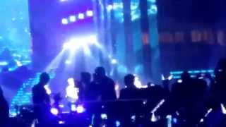 Download lagu EXO ngUOI Ay mp3