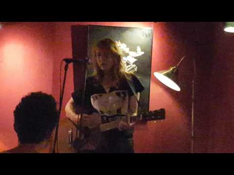 Fee Reega - "Don't disrespect the pizza parlour"