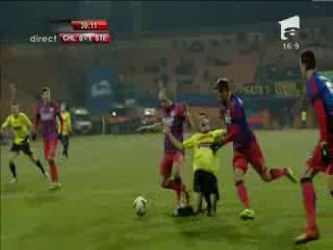 Liga 1 / Ceahlaul Piatra Neamt - Steaua 0-2 / Gazdele au cerut penalty!