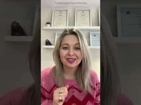 Anxiety Specialist Tells Us Why She Loves the kuddly Blanket