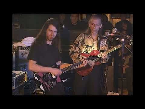 Dream Theater & Steve Howe - Yes Medley (Live In London 1995)