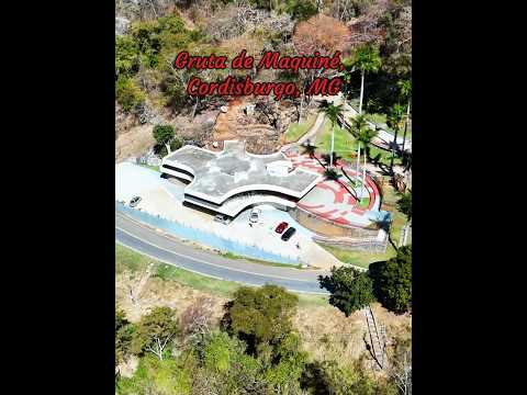 Voo de Drone mostra a Gruta de Maquiné, Cordisburgo, MG. #drone #turismo #minasgerais #grutas