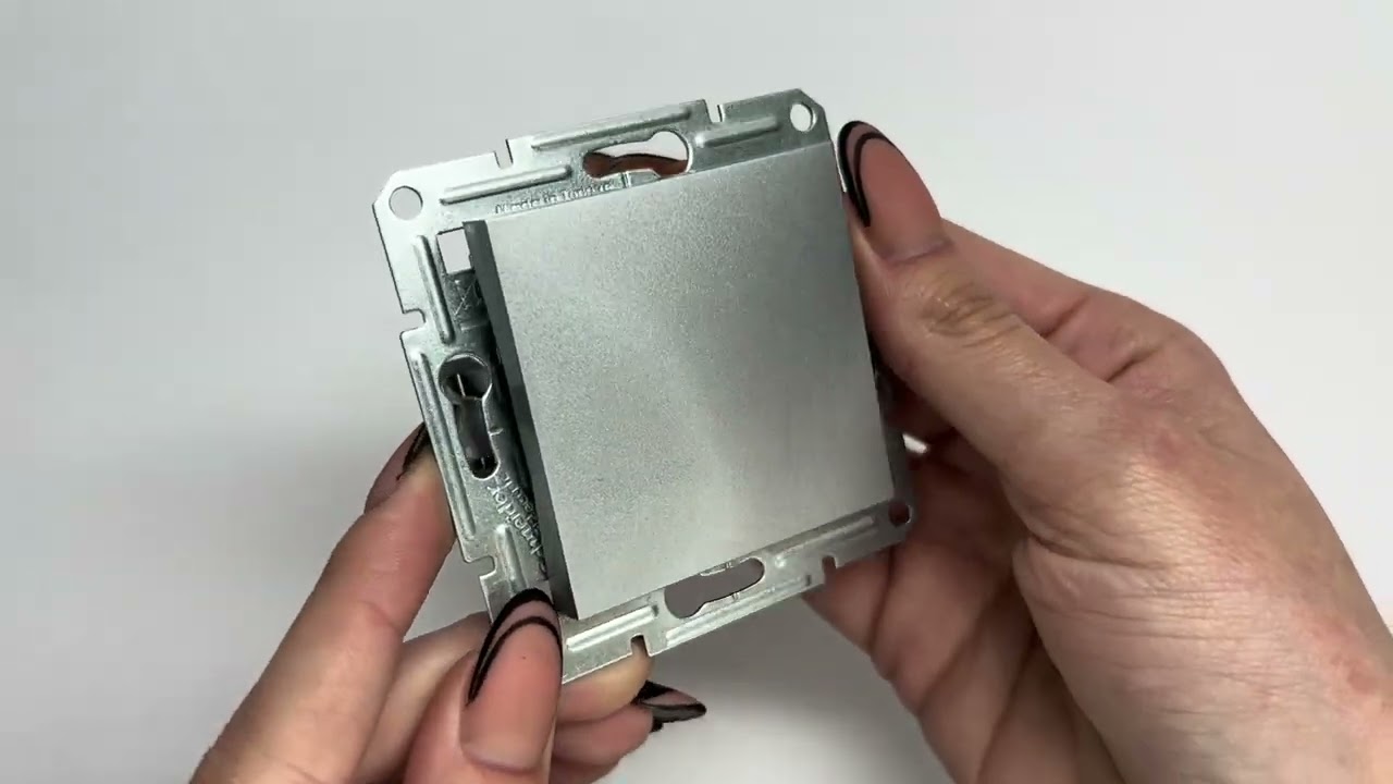 Вимикач прохідний одноклавішний SCHNEIDER Asfora алюміній EPH0400161