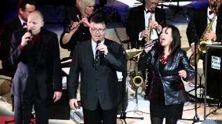 New York Voices &  Helsinki Swing Big Band: We Three Kings