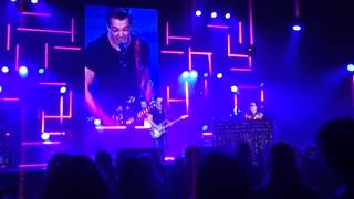 Hunter Hayes and Ronnie Milsap performing Stranger In My House