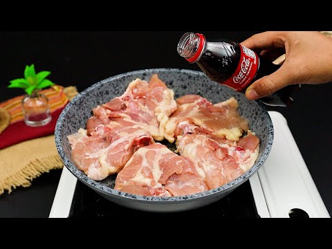 Einfach Cola auf die Hähnchenoberkeulen gießen! Alle fragen nach dem Rezept. Lecker und einfach.