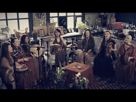 U Pani Kasi and Laboratoriumpiesni