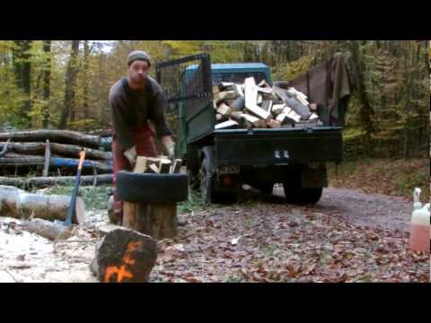 Fiskars x27 Splitting Logs the Easy & Free Way