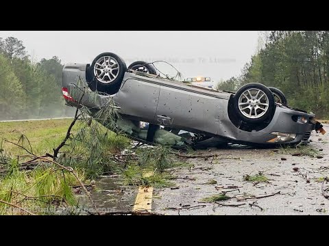 Troy, Alabama Tornado Aftermath, Cars Flipped, Homes Damaged - 4/5/2022