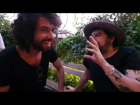 Probando bocatas de calamares con Juan Ibañez, el gran Trancas. En Ruta!