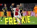 Frenkie De Jong Voetbalt Alsof Hij Elk Moment Door Zijn Moeder Naar Binnen Kan Worden Geroepen