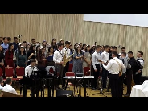 Cine sunt aceştia Doamne • Ce s-au adunat? - Grup tineri Cluj la Viena