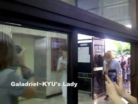 111202 Leeteuk, Donghae at Thai Red Cross