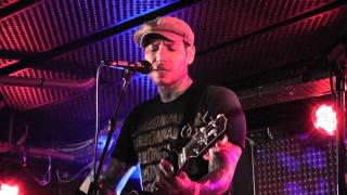 Mike Herrera @Batofar 07/08/2011 - Quit your life + The Capitol