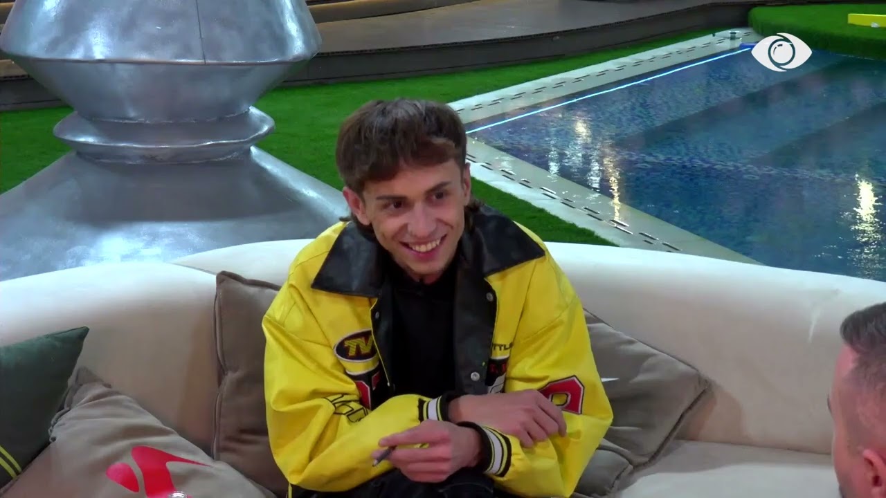 “Ti afrohesh shumë”, Vserlo-Shkëlzenit: Unë aq afër s’kam as personat që kam pasur lidhje romantike