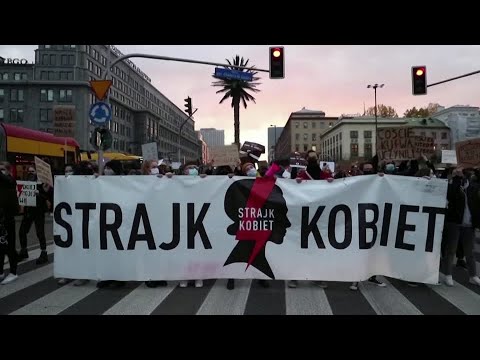 波蘭墮胎權抗議活動的第五天 (Day 5 of abortion rights protests in Poland)
