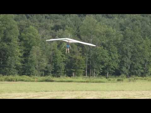 Hang glider landing Ellenville 7/4/2010 (70)