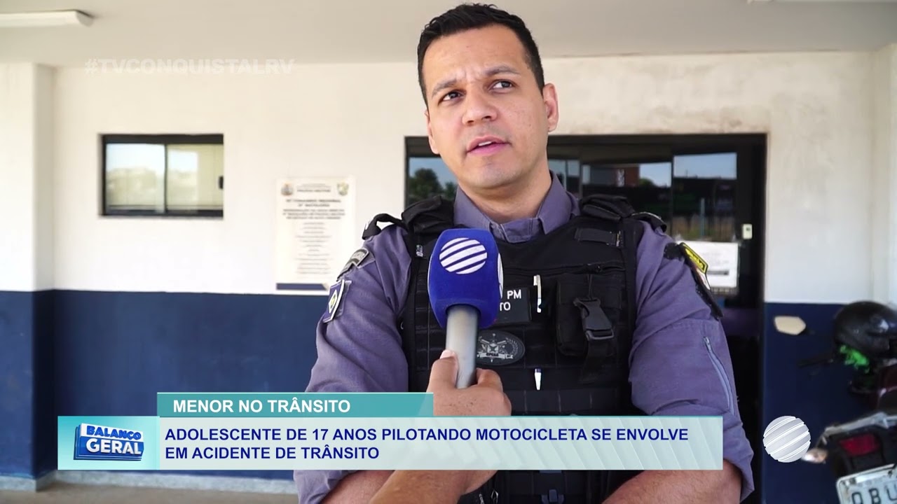 Adolescente de 17 anos pilotando uma motocicleta se envolve em acidente de trânsito