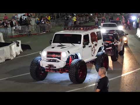 SEMA Cruise Roll Out pt 4 - Cars Leaving The Biggest Car Show in the US [4K]