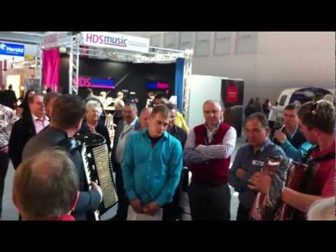 Musik Messe Frankfurt Fismen Accordions mit OBERKLANG & LEIDENSCHAFT Modell