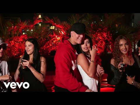 JANZÉ - UN PARTY (Official Music Video)