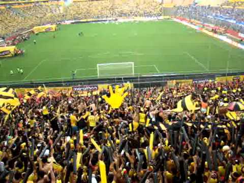 "CLASICO 2014 !! LA HINCHADA DE PAPA - SUR OSCURA" Barra: Sur Oscura • Club: Barcelona Sporting Club • País: Ecuador