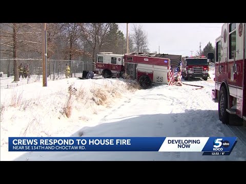 Oklahoma Winter Storm Update: Snow causes issues for first responders working during winter weather