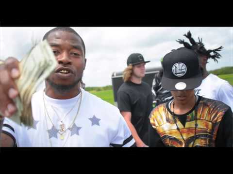 SmilesP Baybound -  Darker ft. YNT & Benjamin Flexington