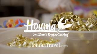 preview picture of video 'A Slice of Houma Mardi Gras - King Cakes'
