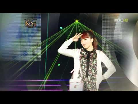 [Clip] RaNia on Runway at 2012 KiSS Japan