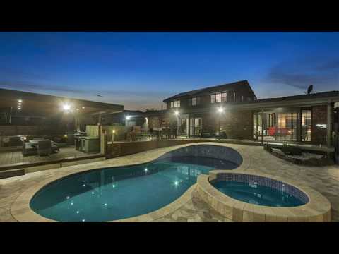 3 Salamander Place, Mount Lewis