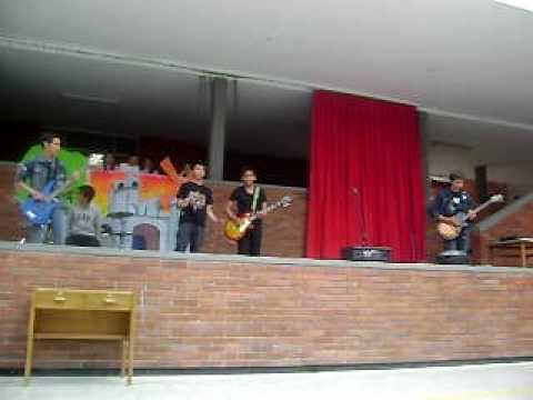 kaiser revolver gira 2010