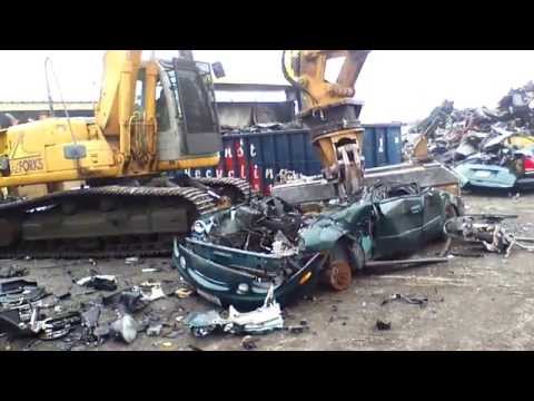 download lagu mp3 mp4 Besslers Junkyard, download lagu Besslers Junkyard gratis, unduh video klip Besslers Junkyard