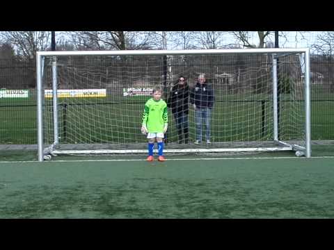 Strafschoppen Geinburgia E3 - FC Abcoude F1 (za. 01 mrt. 2014)