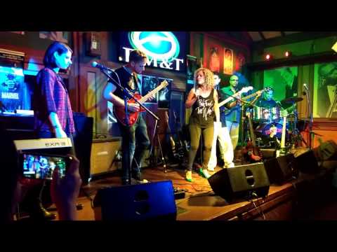 Hit me With Your Best Shot - Tom Tom Jazz