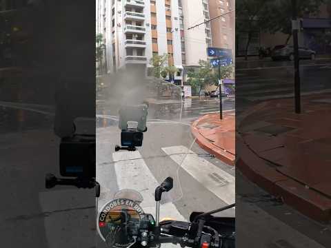 DOMINGO BAJO LA LLUVIA 🌧️ OBSERVACIONES DE TRÁNSITO DE ZONA SUR AL CENTRO + PARQUE CORDOBÉS 🏍️