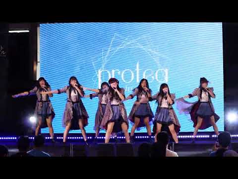 Bandwagon - LAST IDOL THAILAND ( Protea ) @Debut stage - Close Friend