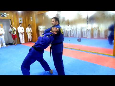 Demonstrating the REAL AIKIDO #1 🥋🇦🇿