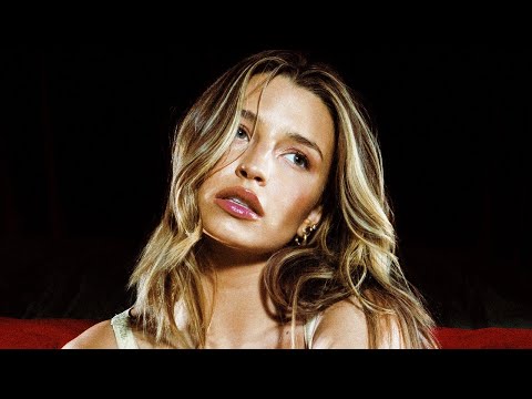 Julia Wieniawa - U mnie