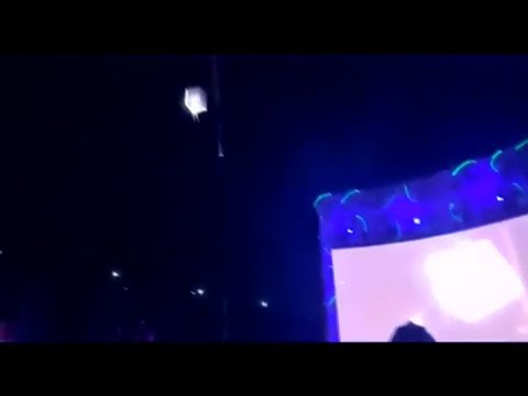 Un autobús del Mad Cool de Madrid queda suspendido en el vacío