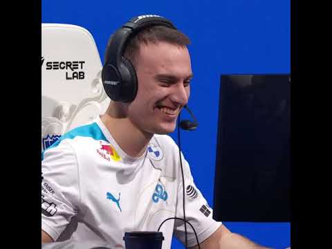 Perkz & Doinb Blow Kisses to Each Other (2021) | League of Legends Esports Moments #Shorts