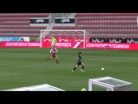 SV Zulte Waregem - Club YLA on 20.12.2025: a dangerous shot from the visitors