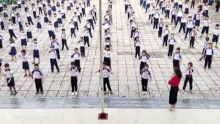 thể dục giữa giờ