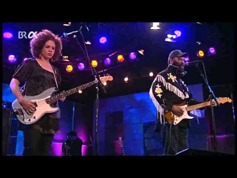 Otis Taylor Trio - Ran Hard The Son Went Down / Seven Hours Of Light - Burghausen Germany 2008