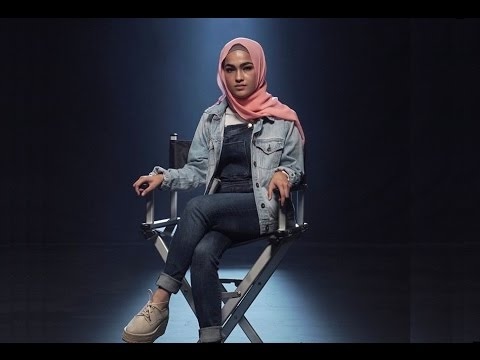 SERAM SELEBRITI EPISOD 1 - ELFIRA LOY