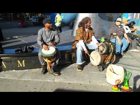 AFRICAN DRUM & SONG BY ISMAILA DIARRA & CHIKO JAMMING  @ N.Y C (125th Street & Adam